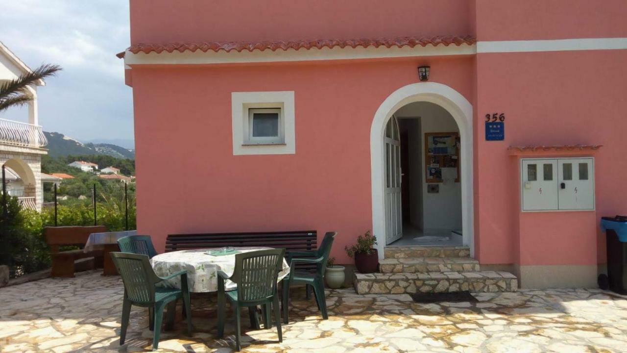 Apartments Aleksandra Rab Town Esterno foto